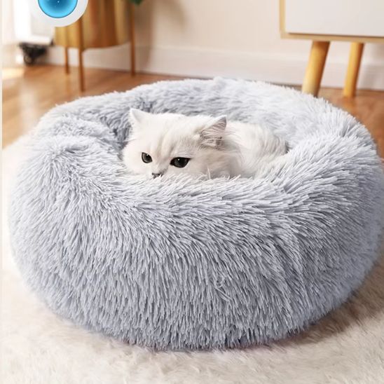 coussin chat moelleux gris clair
